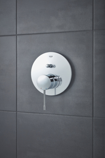 ��������� Grohe Essence 24058001 ��� ����� � �����