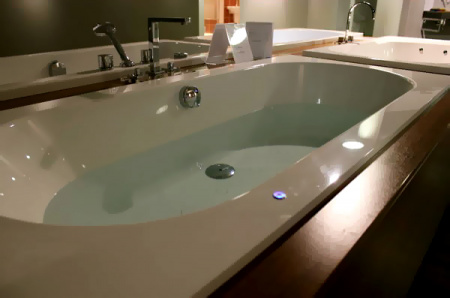 ��������� ����� Villeroy & Boch Oberon UBQ199OBE2V-01 190x90, alpin