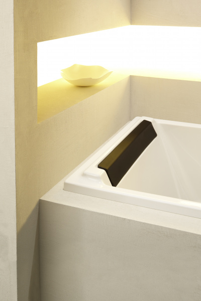 ��������� ����� Jacob Delafon Spacio 170�75 � �������������