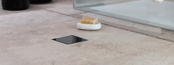   Pestan Confluo Standard Vertical Dry Black Glass 13000110 