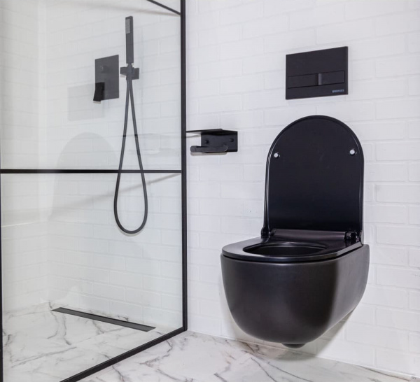 ������ ��������� Berges Wasserhaus Ego Black Rimless 082125 � �����������