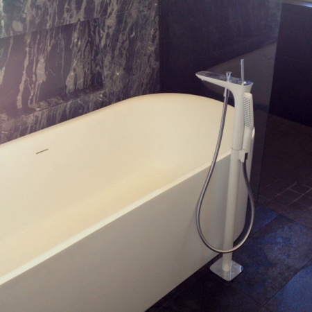 ��������� Hansgrohe PuraVida 15473400 ��� ����� � �����