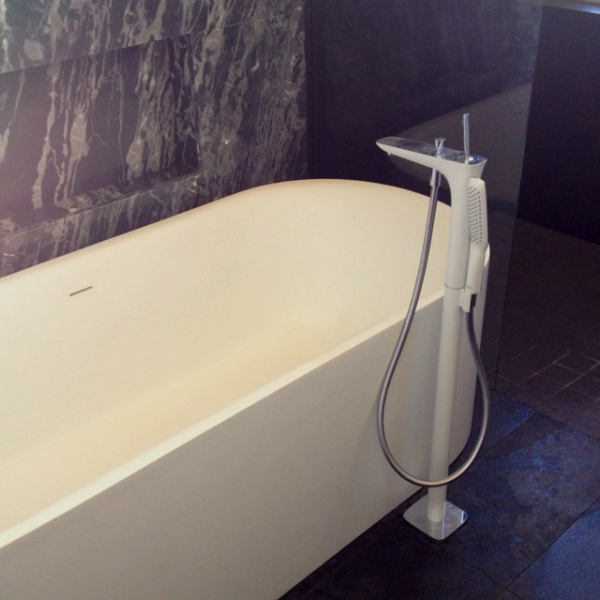��������� Hansgrohe PuraVida 15473400 ��� ����� � �����