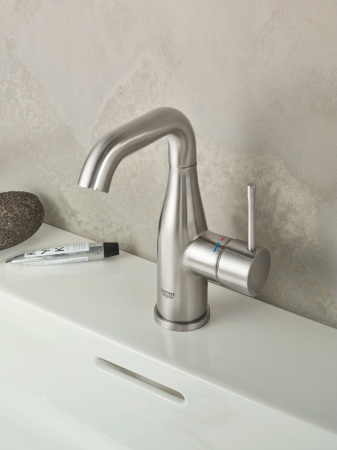 ��������� Grohe Essence New 23462DC1 ��� ��������