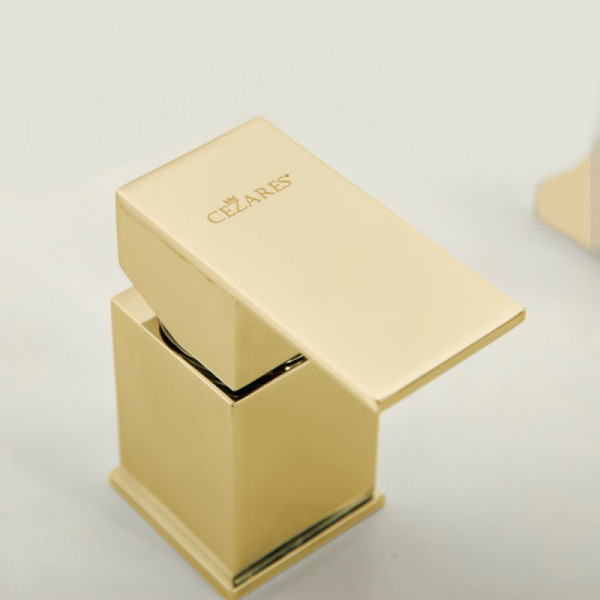 ��������� Cezares Unika BVD3-03/24 �� ���� �����, ������