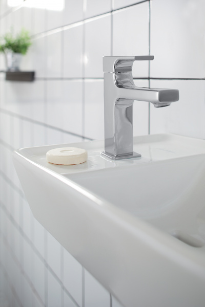 ��������� Jacob Delafon Strayt E8776-CP ��� ��������