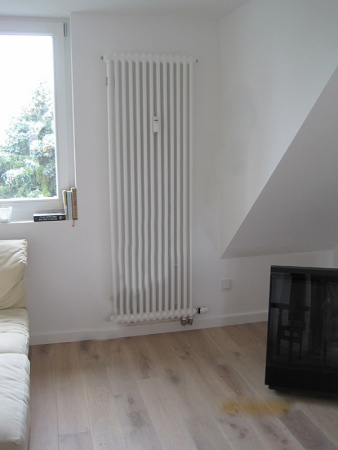 �������� �������� ������������ Zehnder Charleston 2180/06 1270 RAL 9016 2-� ���������, ����������� ������� 3/4